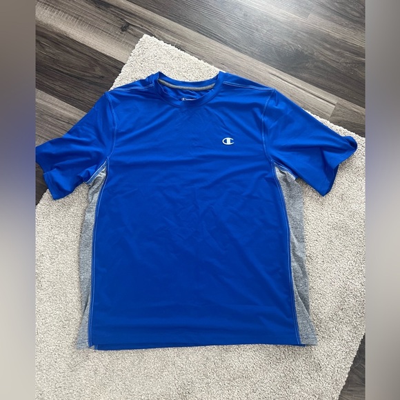 Champion T-Shirt - Picture 1 of 4
